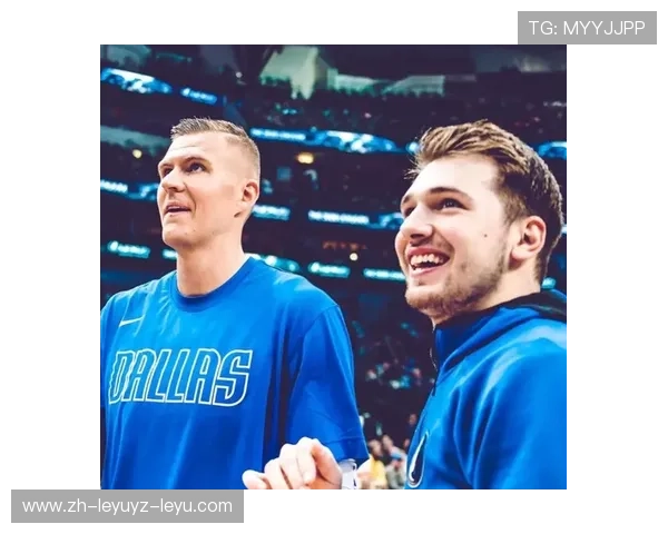 东契奇与波尔津吉斯的搭档在2022年雄鹿对决中展现哪些协同效应